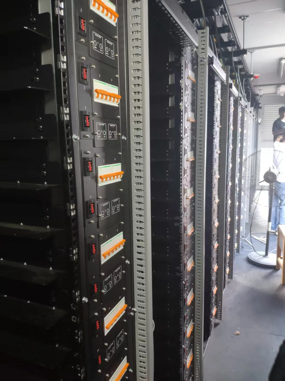 Yiestar ATS / STS transfer switch for dual-bus power