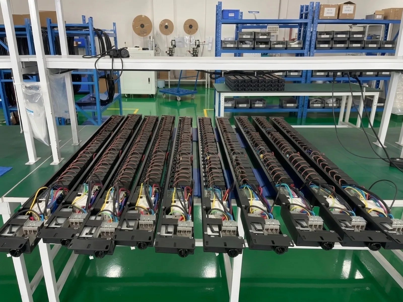 خط تجميع وحدات PDU